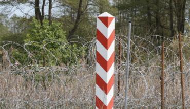 Польша начала возведение электронного барьера на границе с Беларусью 